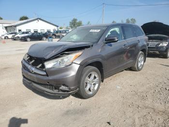  Salvage Toyota Highlander