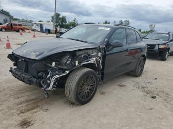  Salvage Porsche Cayenne