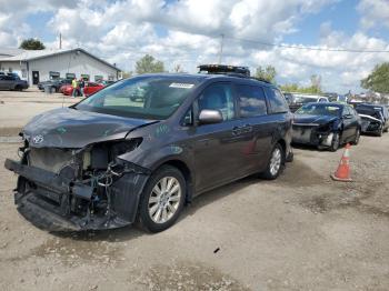  Salvage Toyota Sienna