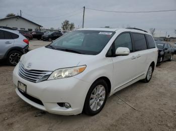  Salvage Toyota Sienna