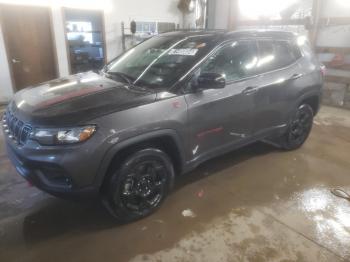  Salvage Jeep Compass