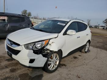  Salvage Hyundai TUCSON