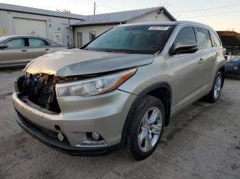  Salvage Toyota Highlander