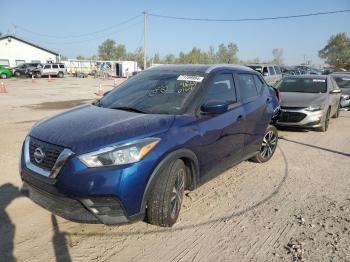  Salvage Nissan Kicks