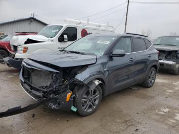  Salvage Kia Seltos