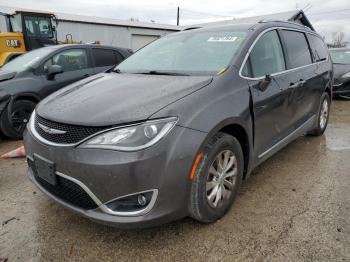  Salvage Chrysler Pacifica