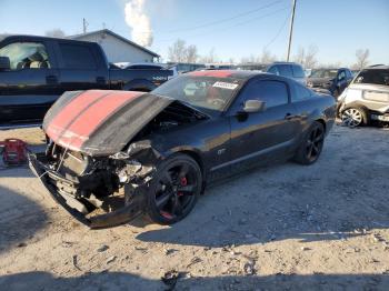  Salvage Ford Mustang