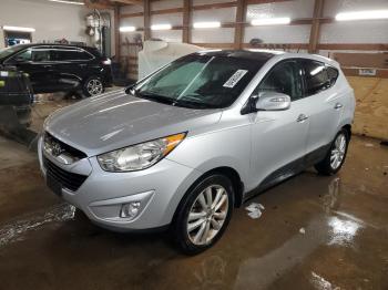  Salvage Hyundai TUCSON