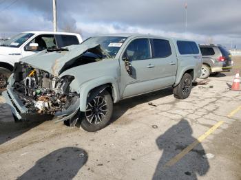  Salvage Toyota Tacoma