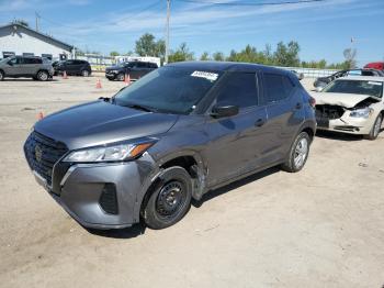  Salvage Nissan Kicks