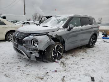  Salvage Mitsubishi Outlander