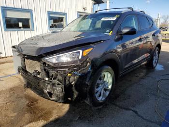  Salvage Hyundai TUCSON