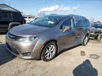  Salvage Chrysler Pacifica