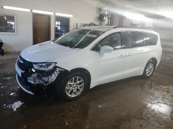  Salvage Chrysler Pacifica