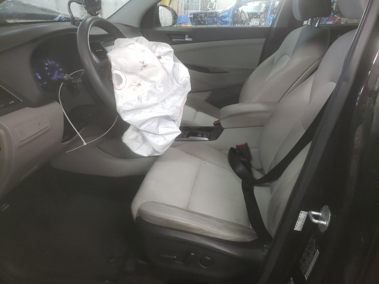 Hyundai TUCSON Limited Image 11