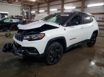  Salvage Jeep Compass