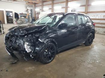  Salvage Nissan Kicks