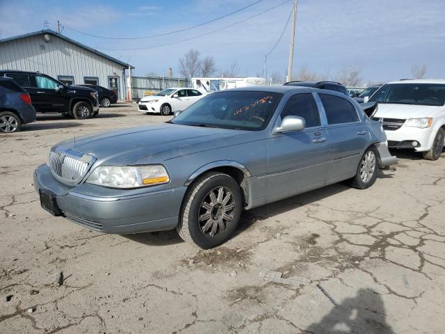  Salvage Lincoln Towncar