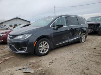  Salvage Chrysler Pacifica