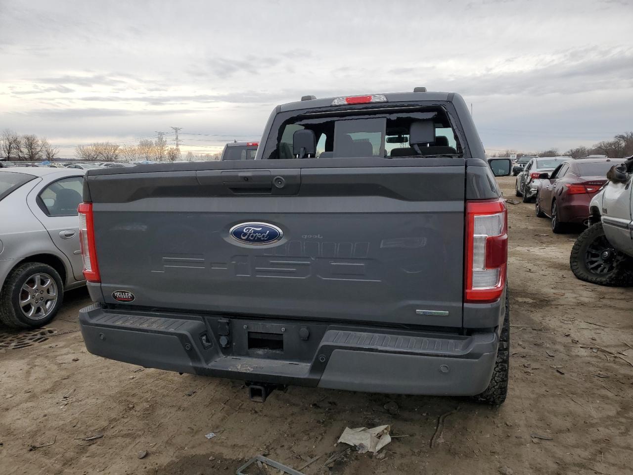 Ford F-150 Supercrew Image 2
