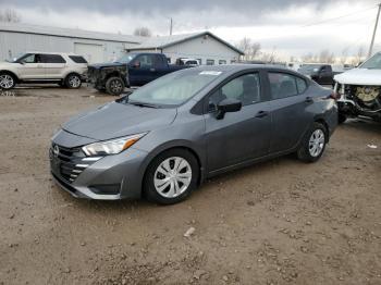  Salvage Nissan Versa