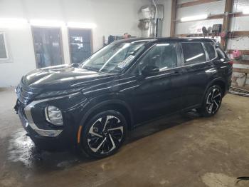  Salvage Mitsubishi Outlander