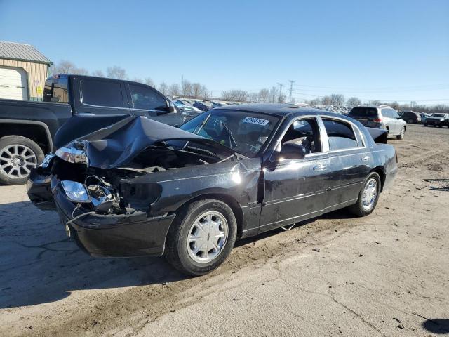  Salvage Lincoln Towncar