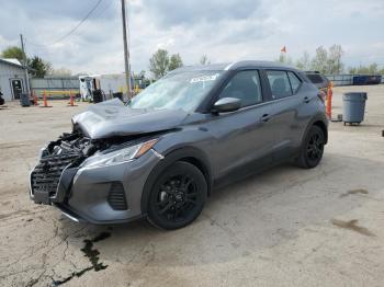  Salvage Nissan Kicks