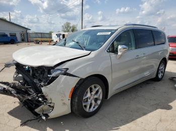  Salvage Chrysler Pacifica
