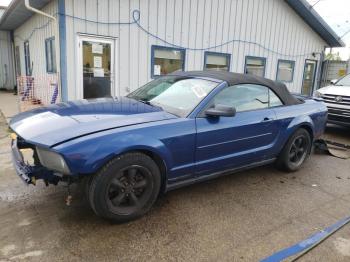  Salvage Ford Mustang