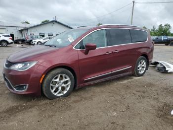  Salvage Chrysler Pacifica