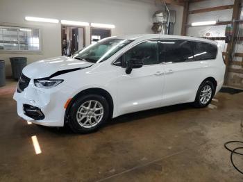  Salvage Chrysler Pacifica