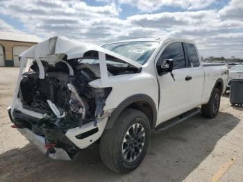  Salvage Nissan Titan