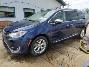  Salvage Chrysler Pacifica