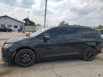  Salvage Chrysler Pacifica