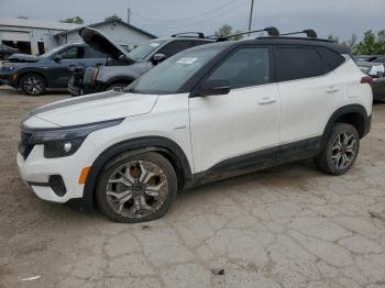  Salvage Kia Seltos
