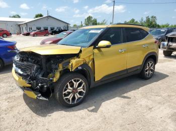  Salvage Kia Seltos