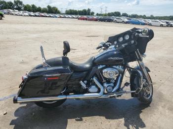  Salvage Harley-Davidson Streetglid
