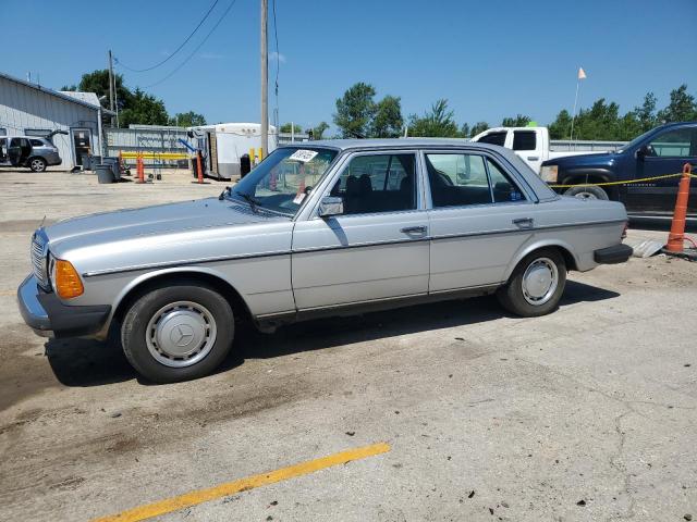  Salvage Mercedes-Benz 300-Class