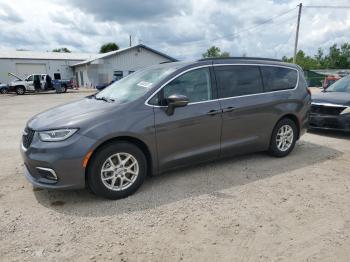  Salvage Chrysler Pacifica