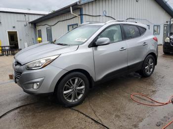  Salvage Hyundai TUCSON
