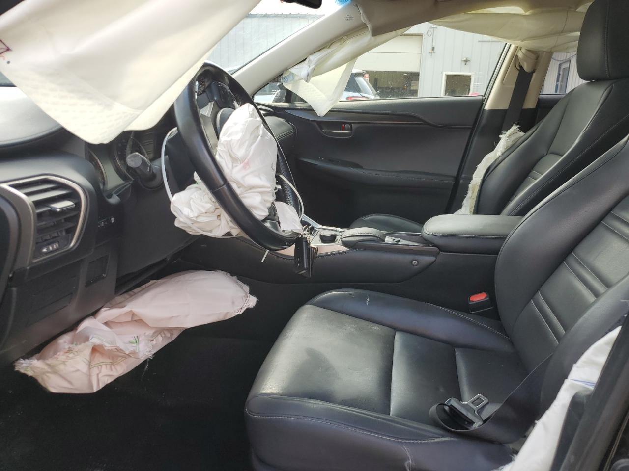 Lexus NX 200t Image 4