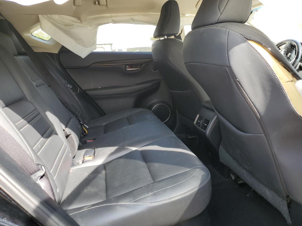 Lexus NX 200t Image 9