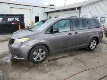  Salvage Toyota Sienna