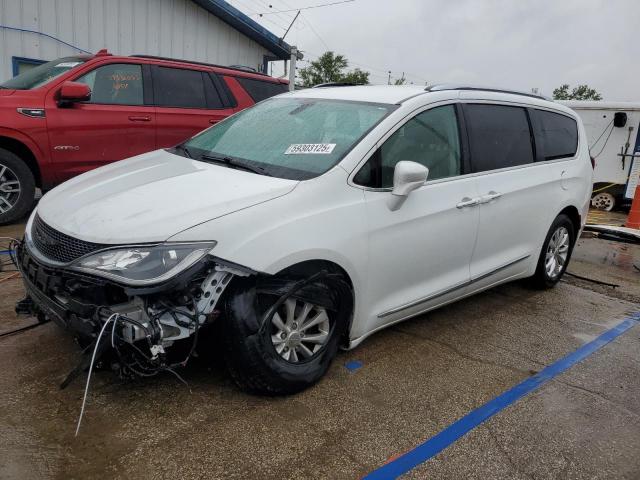  Salvage Chrysler Pacifica