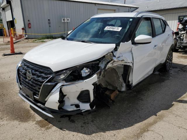  Salvage Nissan Kicks