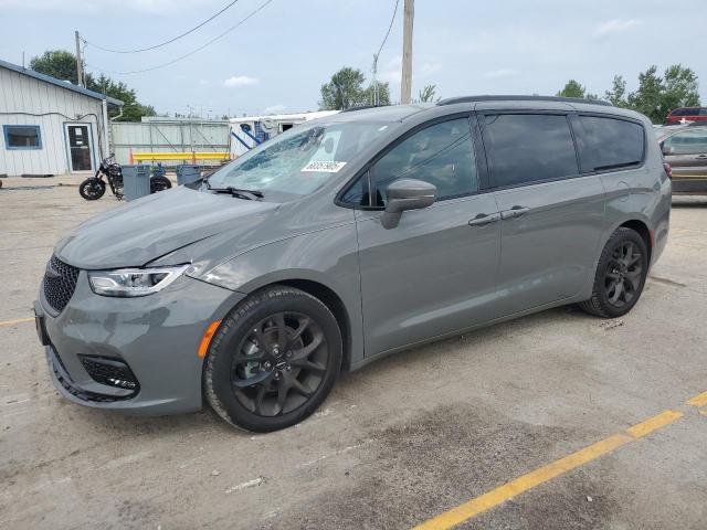  Salvage Chrysler Pacifica