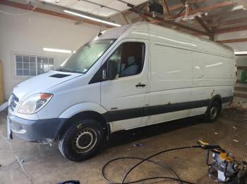 Salvage Mercedes-Benz Sprinter