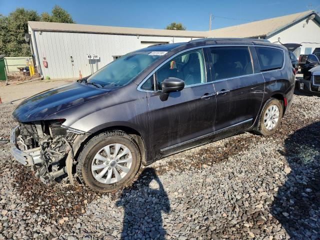 Salvage Chrysler Pacifica