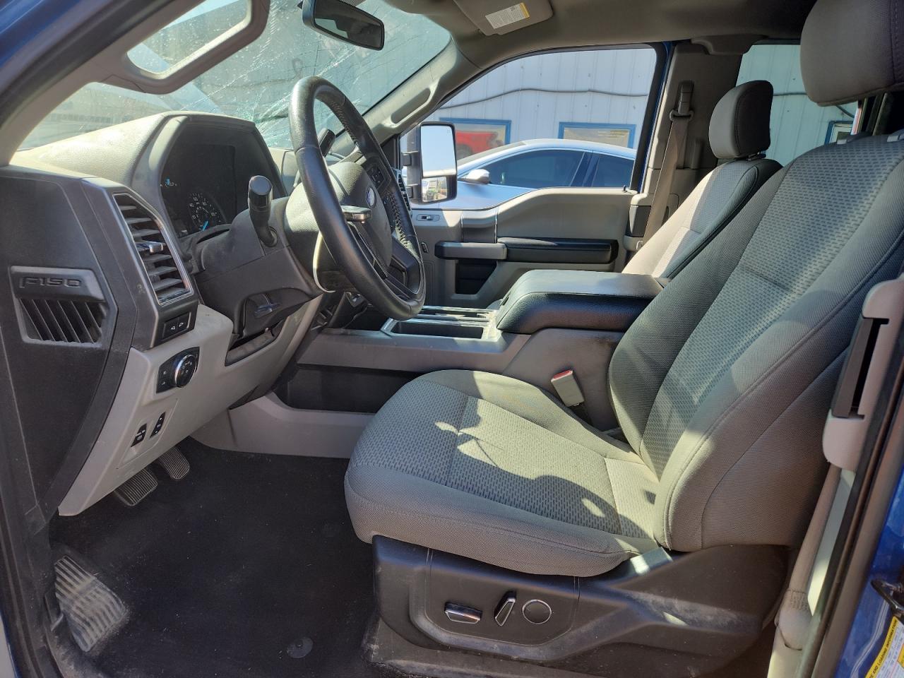 Ford F-150 Super Cab Image 2